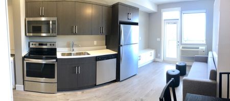 Cambridge House: Furnished Studio Suite - Photo 4