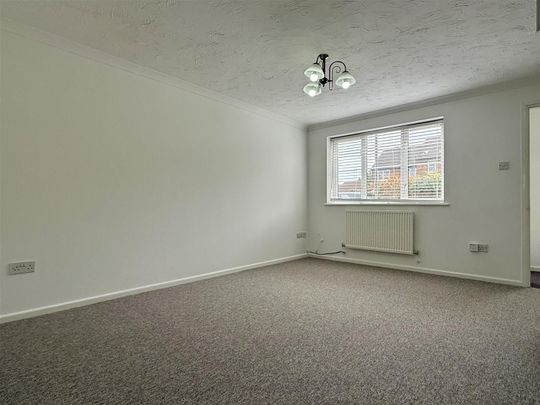Chichester Close, Belmont, Hereford - Photo 1