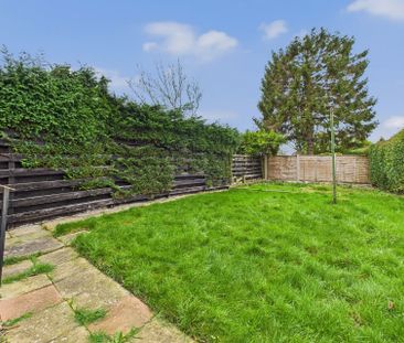 63 Lowedges Drive, S8 - Photo 6