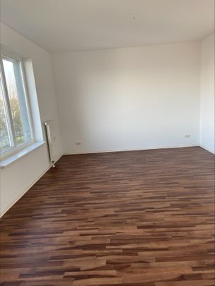Helle 2-Zimmer-Wohnung mit Balkon in Innenstadtnähe - 25335 Elmshorn - Foto 1