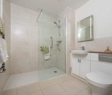 1 bedroom retirement property to rent - Photo 6