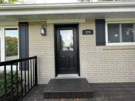 For Lease - 326 Rupert Avenue, Whitchurch-Stouffville, Ontario - Photo 3