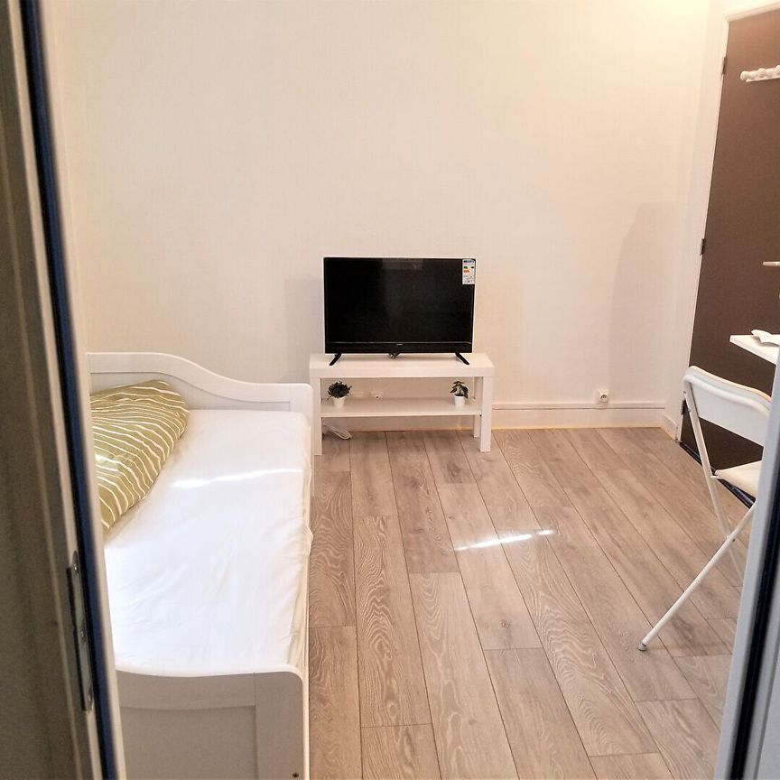 A LOUER STUDIO MEUBLE PROCHE DE LA GARE ST QUENTIN 02100 - Photo 1