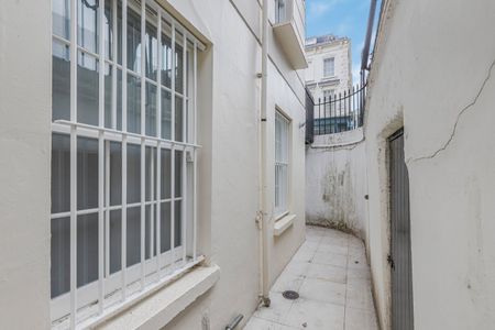 Charlwood Street, London, SW1V - Photo 4