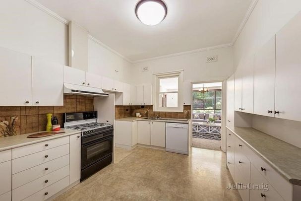 12 Maple Crescent, Camberwell - Photo 1