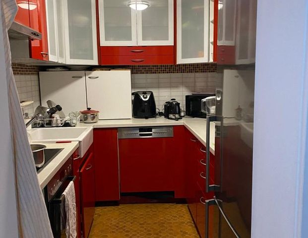 Möbilierte 1 Zimmer Wohnung in zentraler Lage mit Balkon - Photo 1