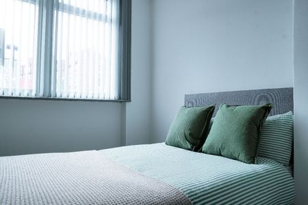 Bed 5, Borough Hotel, Great Crosshall Street, Liverpool. - Photo 2