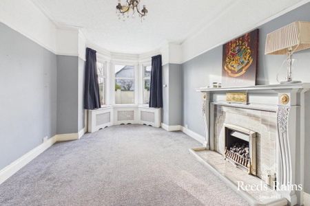 23 Ballyholme Road, Bangor, BT20 5JL - Photo 2