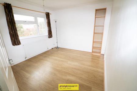 3 bedroom semi-detached house to rent - Photo 5