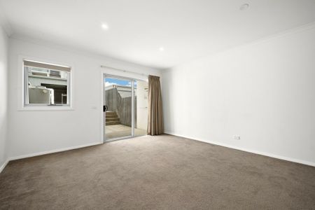 Charming Townhouse in Vibrant Harrison - Photo 2