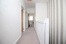 3 bedroom end of terrace house to rent - Photo 3
