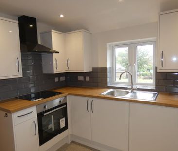 1 bedroom ground floor flat to rent - Photo 3