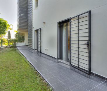 Ground Floor Apartment in Los Flamingos - Photo 4