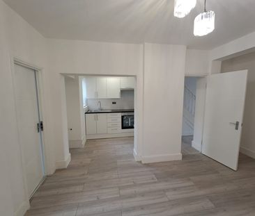 4 Bed Terraced House, Peabody Estate, N17 - Photo 5