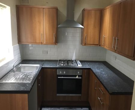 1 Bed Flat, Spellow Lane, L4 - Photo 2