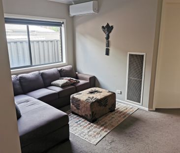 Pakenham - Photo 2