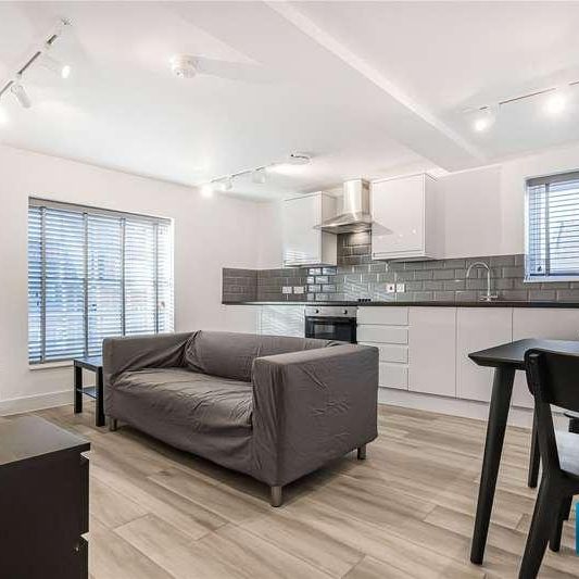 High Street, Barnet, EN5 - Photo 1