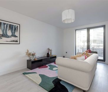 A bright and spacious two bedroom apartment with balcony and parkin... - Photo 5