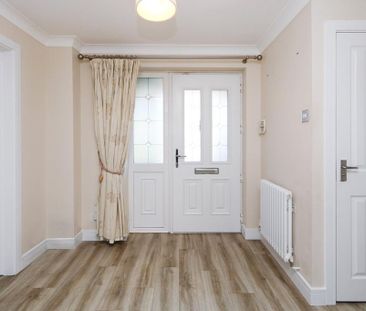 4 bedroom detached house to rent - Photo 6