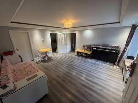 Roselea Cottage, Croydon, CR0 5 - Photo 2