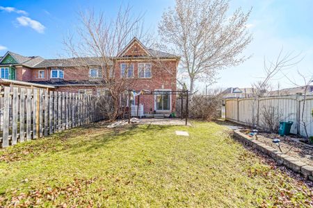 For Lease - 2 Oglevie Drive, Whitby, Ontario - Photo 5