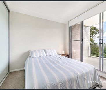 Low-maintenance one-bedroom in sought-after location - Photo 4