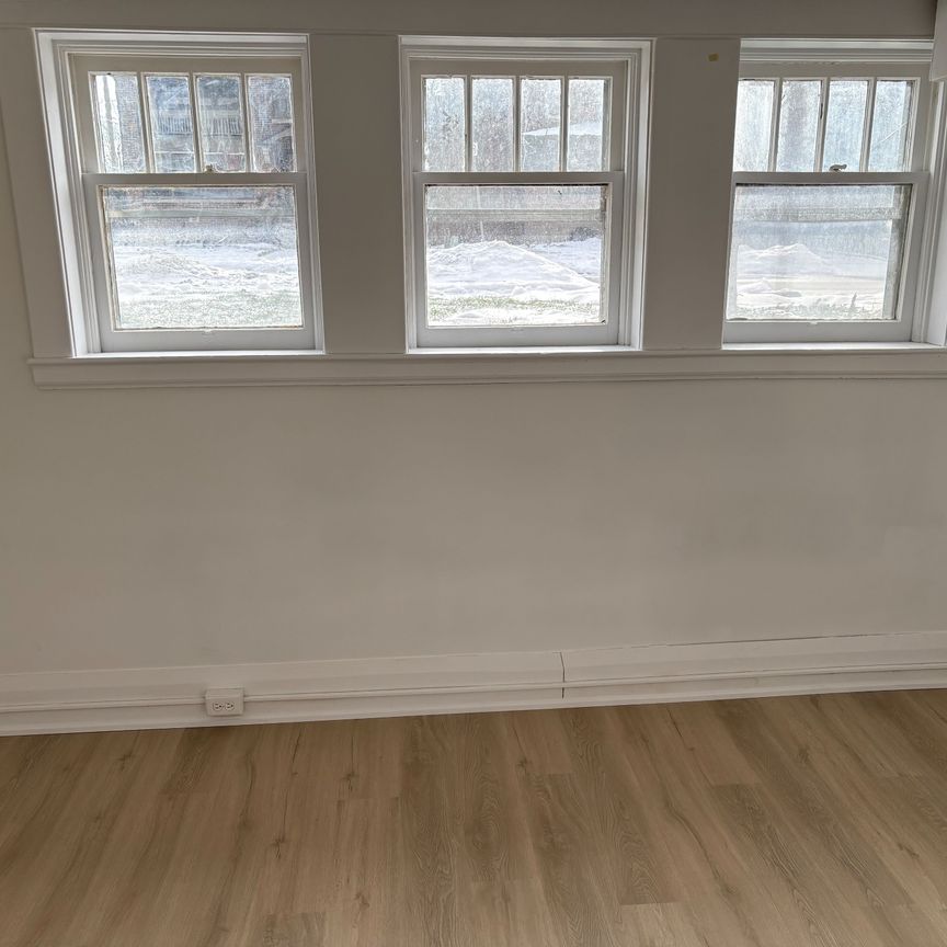 For Lease - 116 Elmwood Avenue Unit# 1, London South, Ontario - Photo 1