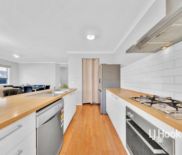 10 Leo Avenue, Tarneit VIC, Belconnen - Photo 3