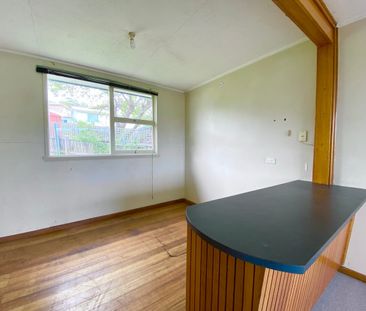 Spacious Family Living in Mornington - Photo 1