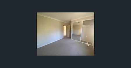 Large, Modern 2 Bedroom Unit! - Photo 5