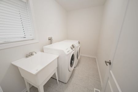 For Lease - 135 Esther Crescent, Thorold, Ontario - Photo 4