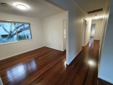 Family Home Near Schools and Transport! - Photo 2