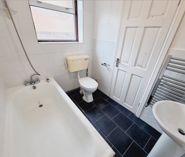 4 Bed Student Accommodation - Photo 3