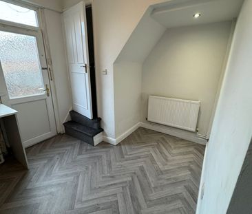 2 bed terraced house to rent Castle Street, Barnsley S70 - Photo 1