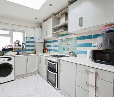 Princes Park Close, Hayes, UB3 - Photo 3