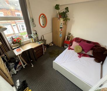Ashville Avenue, Hyde Park, LS6 1LX, Leeds - Photo 5