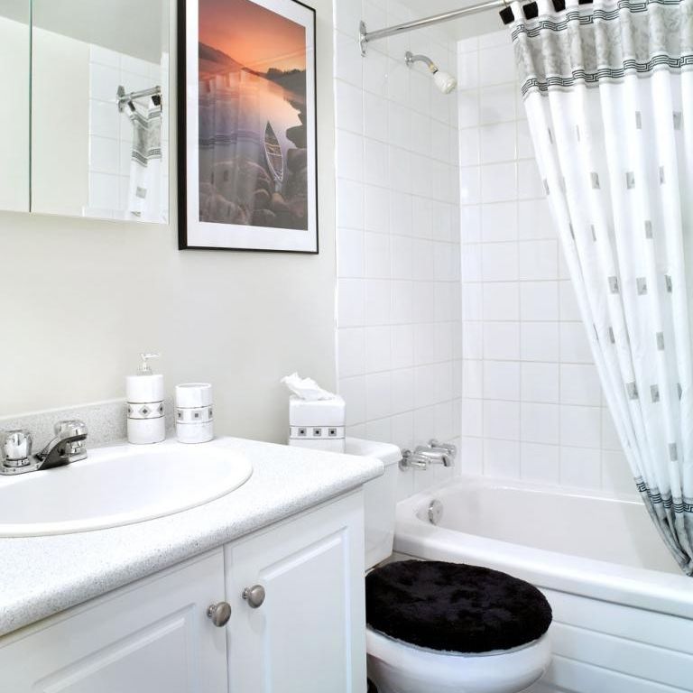 Bayview Towers - Photo 1