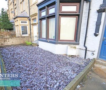 1 bedroom Flat To Let - Photo 2