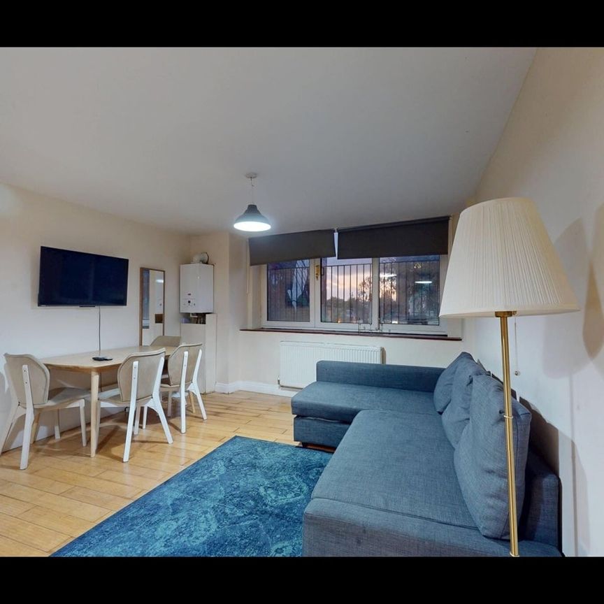 2 Bed Flat, Laugan Walk, SE17 - Photo 1