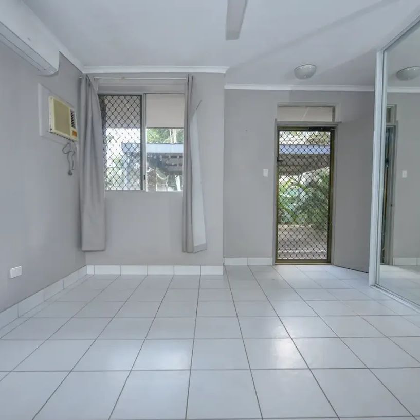 WELL-LOCATED EXCLUSIVE FAMILY HOME IN A PEACEFUL AND SERENE RESIDENTIAL SETTING - Photo 1