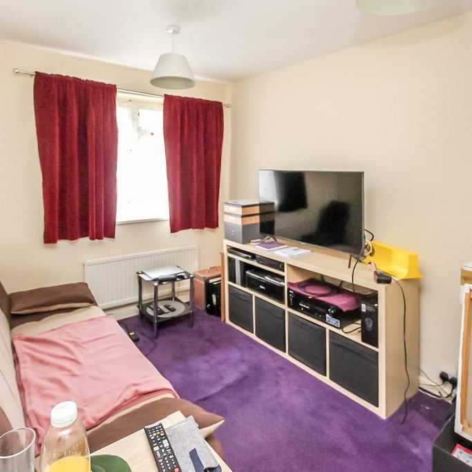 2 bedroom semi-detached house to rent - Photo 1