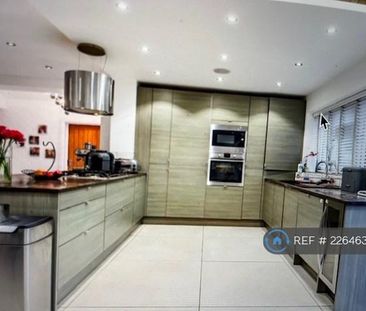 1 bedroom in a house share to rent - Photo 5