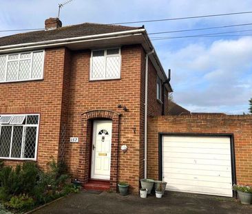 3 bedroom semi-detached house to rent - Photo 1
