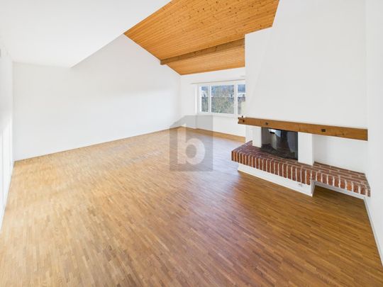 QUIET WITH TOP VIEW - Photo 1