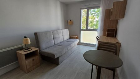 location Appartement T1 DE 18.3m² À LA ROCHELLE - Photo 2