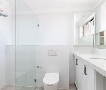 TOP FLOOR - LIGHT FILLED CHARMER - Photo 5