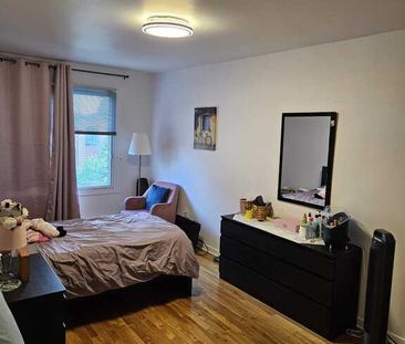 Grand 5 1/2 Chomedey-Laval - Photo 2