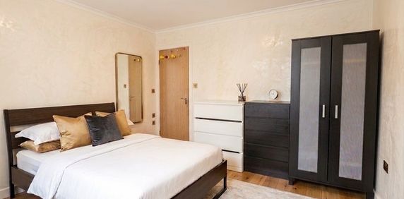 Room in a Shared Flat, Westgate, E16 - Photo 2