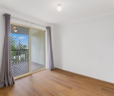 Refurbished Unit Centrally Located in Highgate Hill - Photo 3