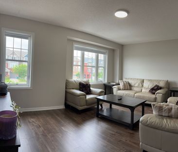 For Lease - 3 Vanhorne Close, Brampton, Ontario - Photo 6